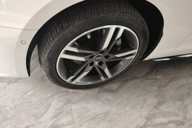 Used Audi A4L 2022 40 TFSI Luxury Dynamic Model