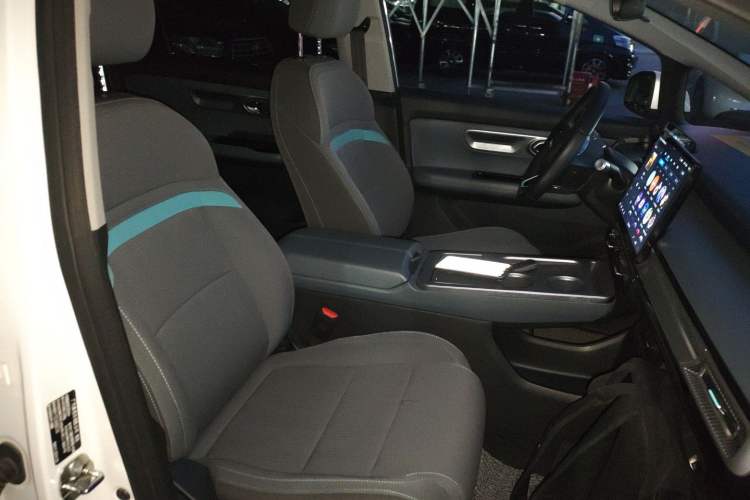 Used AION Y 2023 Younger