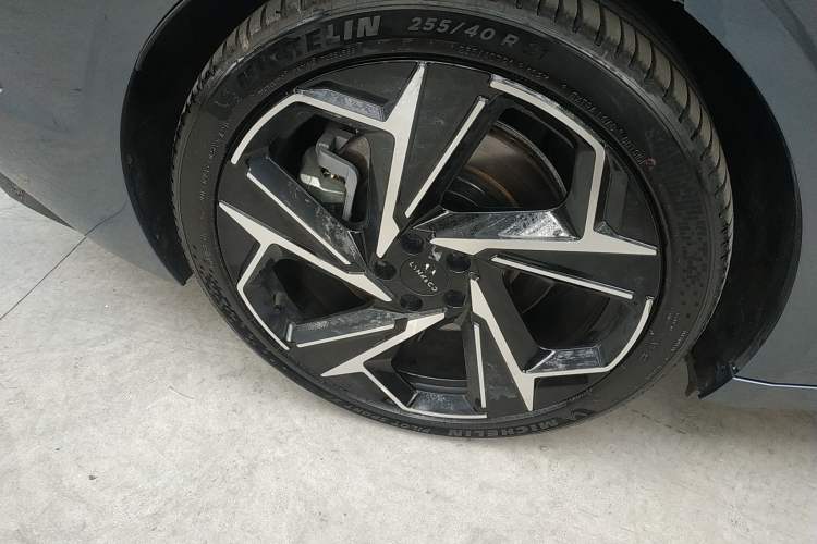 Used Lynk & Co Z10 2025 95 kWh 702 km All-Wheel Drive Intelligent Driving Ultra