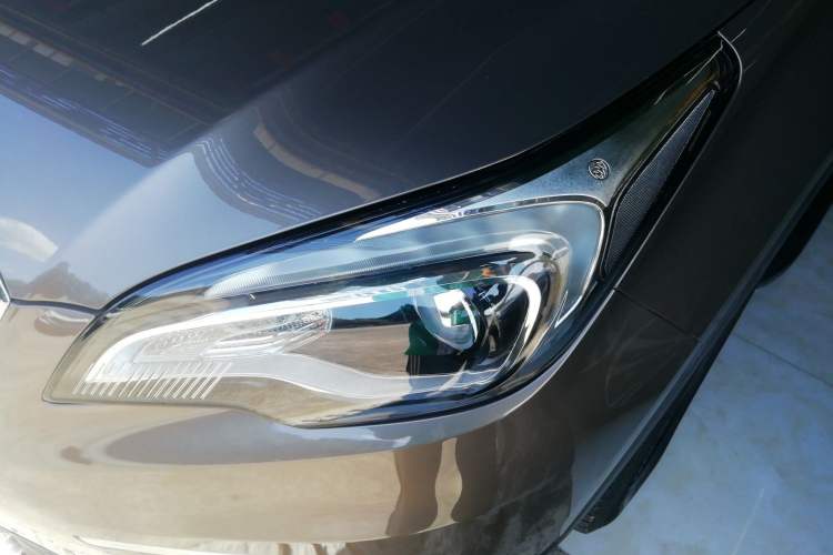 Used Buick Envision 2016 20T Two-Wheel-Drive Elite Model
