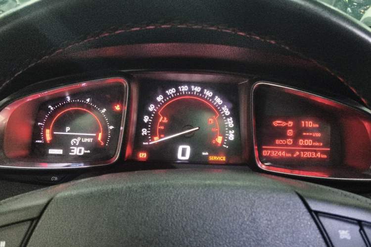 Used  6 2014 1.6T Luxury Edition THP160
