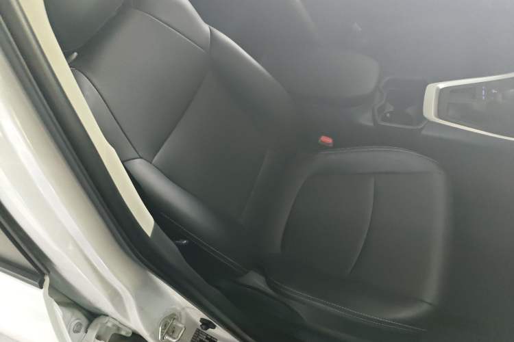 Used Toyota RAV4 2022 2.0L CVT Two-Wheel Drive Fashion Edition