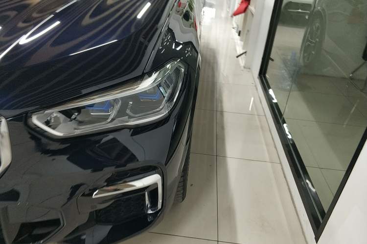 Used BMW X5 2022 Restyled xDrive 40Li Luxury Edition M Sport Package
