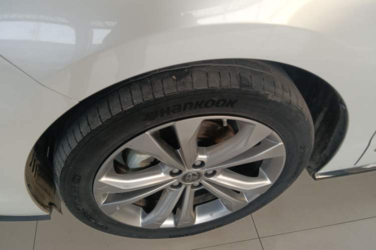 Used Toyota Sienna 2023 2.5L Hybrid Deluxe Edition
