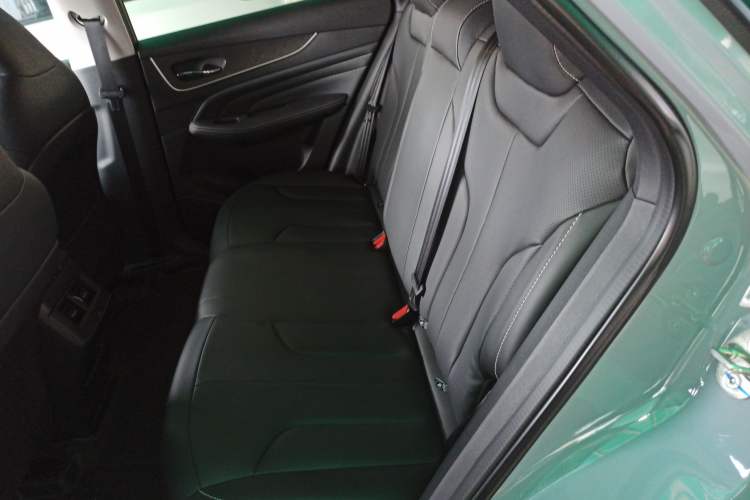 Used Venucia V DD-i 2023 60km iD Version
