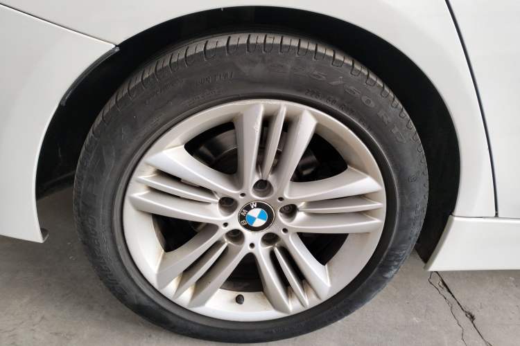 Used BMW 3 Series 2016 320Li Ambition Model
