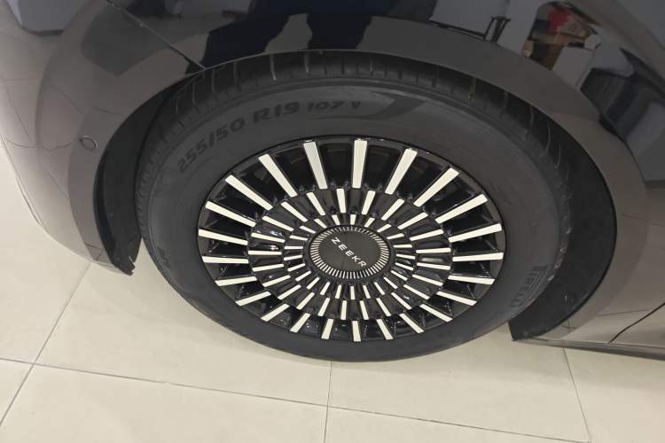 Used Zeekr 009 2022 Revised WE Version
