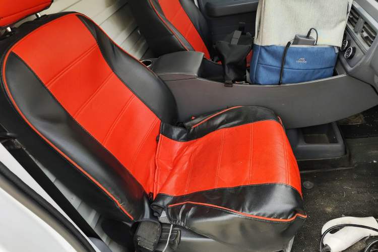 Used Wuling Yangguang 2024 300km Comfort Version with Sealed Windows 60kW
