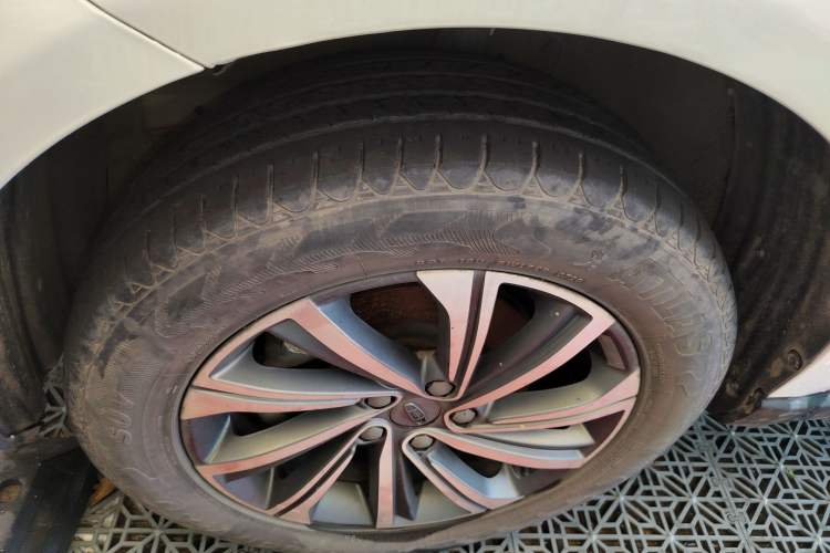 Used Geely Auto Vision X6 2020 1.4T CVT Luxury Edition
