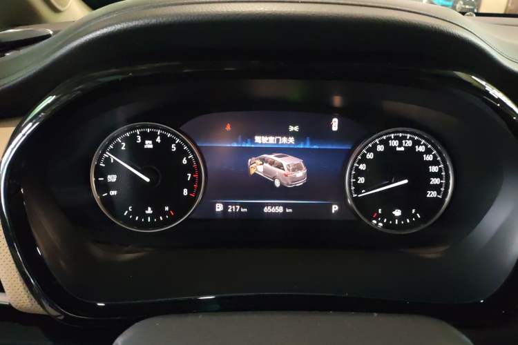 Used Buick GL8 2023 Land Business Class Smart Deluxe Model
