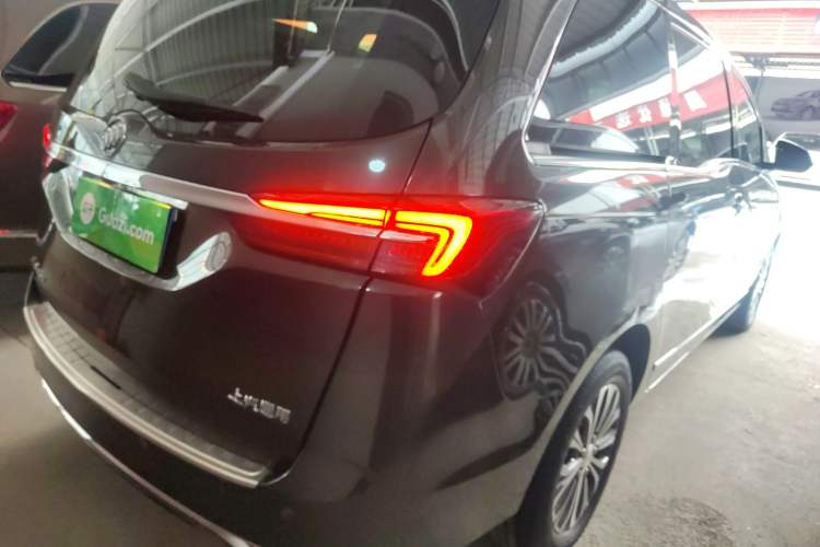 Used Buick GL8 2021 Land Cruiser Executive Class 652T Luxury Model
