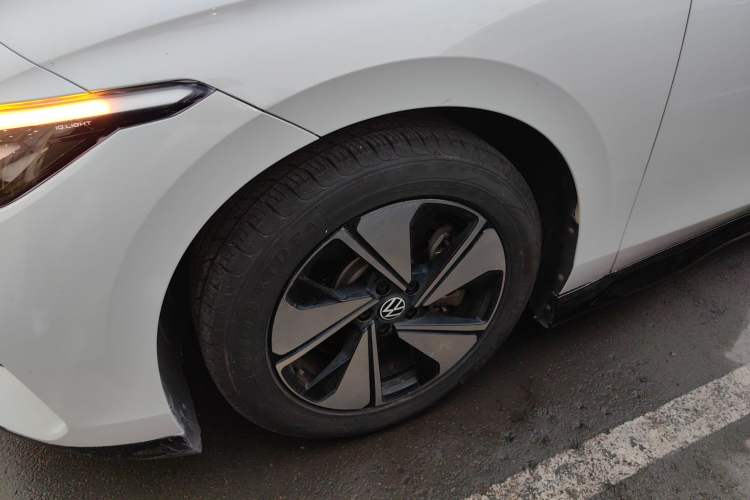 Used Volkswagen ID.7 VIZZION 2024 AIR model
