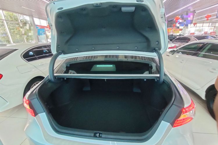 Used Toyota Camry 2019 Revised Version 2.0G Luxury Edition
