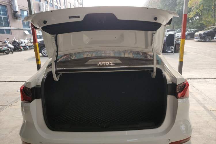 Used Roewe i5 2023 1.5L CVT Luxury Edition
