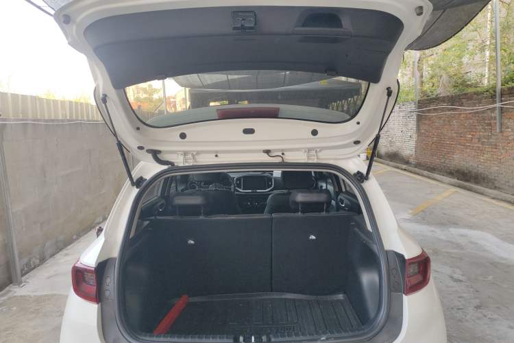 Used Kia kx1 Stonic 2021 1.4L CVT Fun Edition
