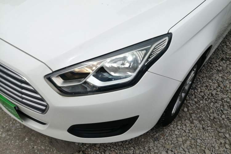 Used Ford Escort 2019 Revised 1.5L Automatic ZhiXiang Version China VI Standard