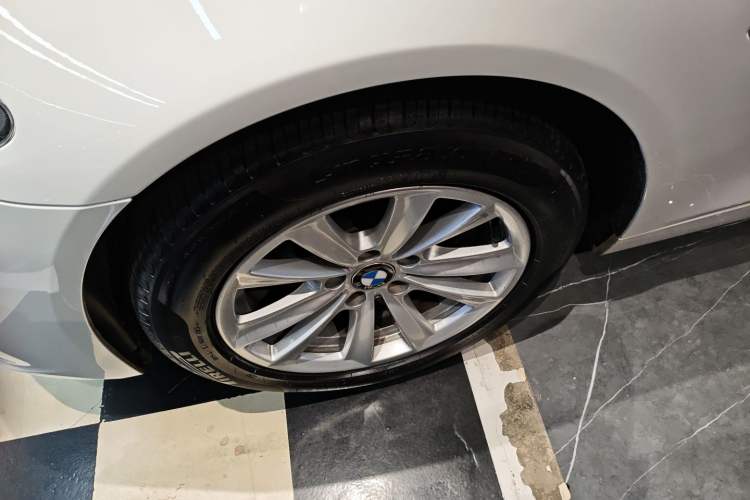 Used BMW 5 Series 2014 520Li Elegant Model