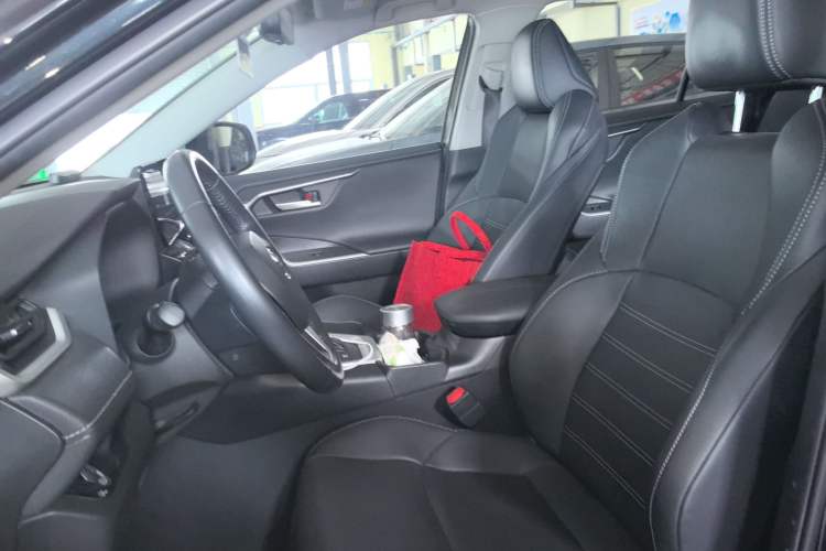 Used Toyota Wildlander 2023 Dual-Motor 2.5L E-CVT Four-Wheel Drive Prestige Edition
