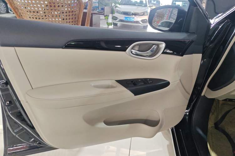 Used Nissan Sylphy 2019 1.6XV CVT Smart Connect Luxury Edition China VI Standard
