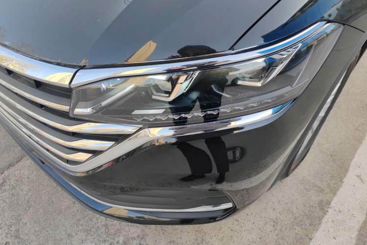 Used Volkswagen Viloran 2024 330TSI Business Edition
