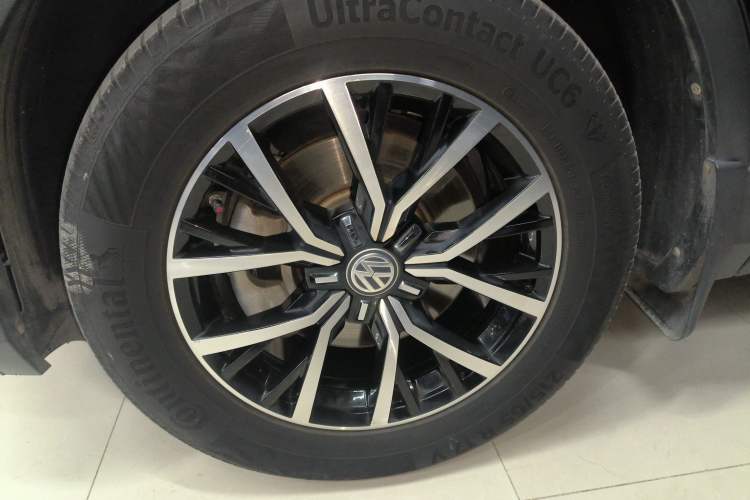 Used Volkswagen Tiguan L 2018 330TSI Automatic Two-Wheel Drive Luxury Edition
