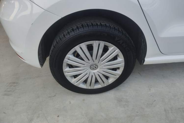 Used Volkswagen Polo 2016 1.6L Automatic Comfort Model
