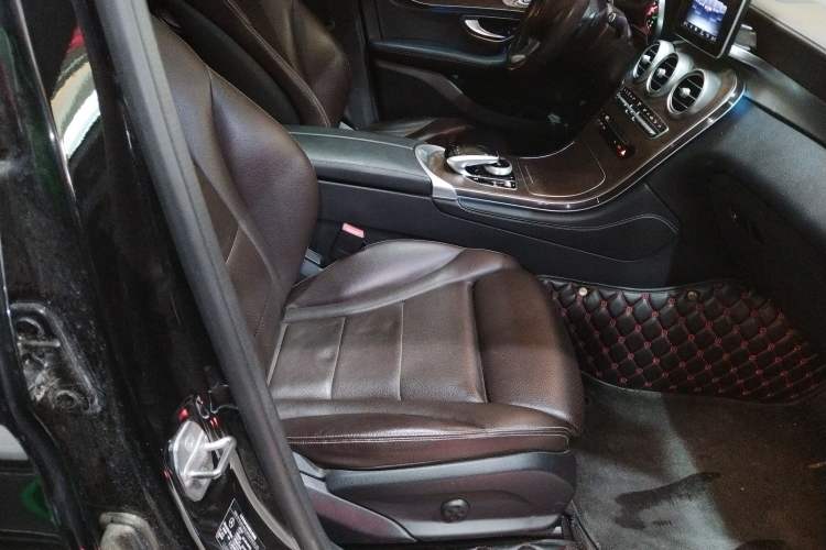 Used Mercedes-Benz GLC 2017 GLC 300 4MATIC Sport Edition
