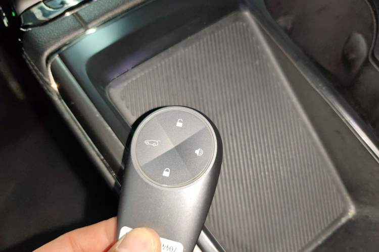 Used Nio ES8 2020 415 km Range 7-Seater Version
