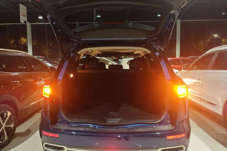 Used Renault Koleos 2017 2.0L Two-Wheel-Drive Leading Edition