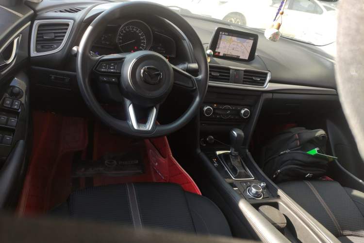 Used Mazda Mazda 3 Axela 2017 Sedan 1.5L Automatic Luxury Model Emission Standard China V
