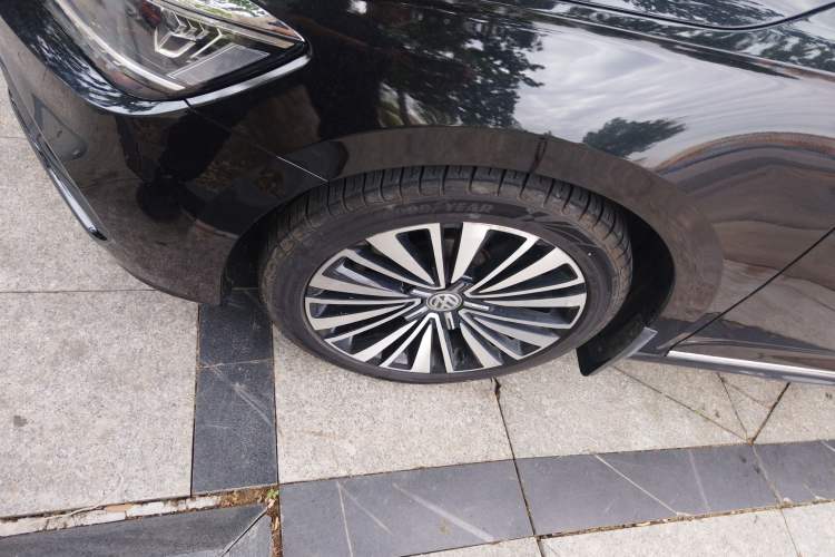 Used Volkswagen Passat 2019 330TSI Luxury Edition China VI Standard
