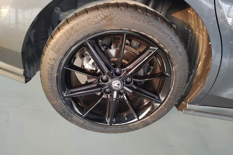 Used Changan UNI-V 2022 1.5T Prestige Version