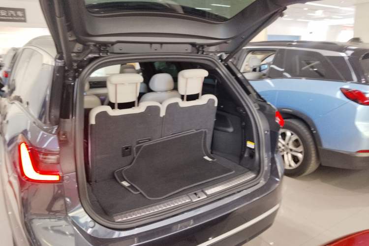 Used Nio ES8 2020 580 km Range Signature Edition Six-Seater Version
