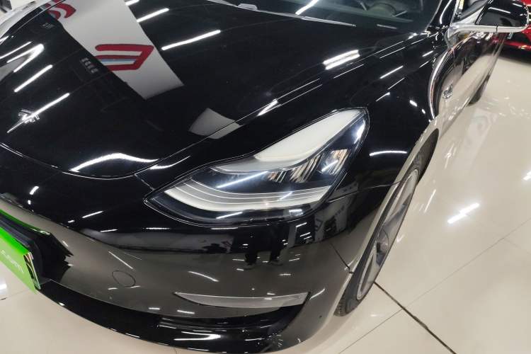 Used Tesla Model 3 2019 Long-Range All-Wheel-Drive Version
