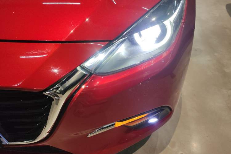 Used Mazda Mazda 3 Axela 2017 Hatchback 2.0L Automatic Sport Model China V Emission Standard
