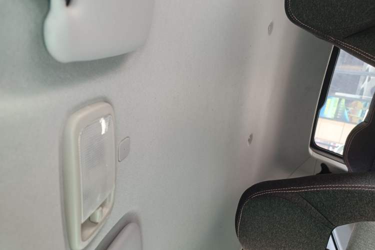 Used Chery QQ Ice Cream 2022 170km Sundae Phosphate Lithium-Ion