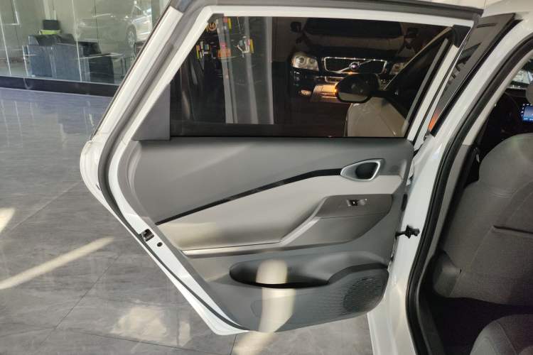 Used Baojun RC-5 2020 1.5L Manual Zhiyao Elite Edition
