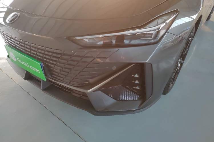 Used Changan UNI-V 2022 1.5T Prestige Version