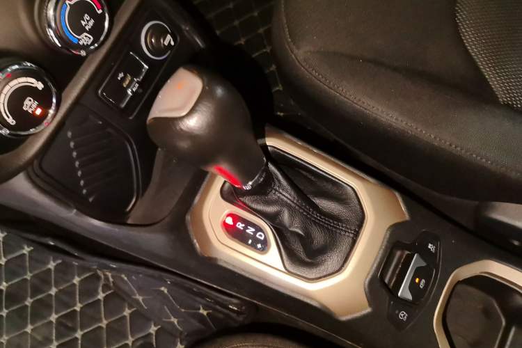 Used  Renegade 2017 180T Automatic High-Energy Version
