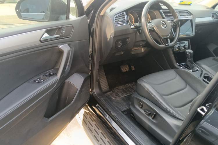 Used Volkswagen Tiguan L 2021 330TSI Automatic Two-Wheel Drive Smart Edition
