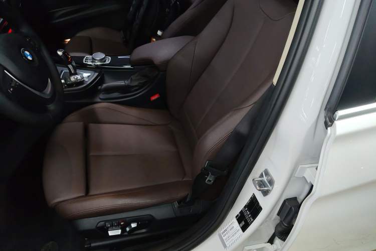 Used BMW 3 Series 2019 320Li Fashion Model
