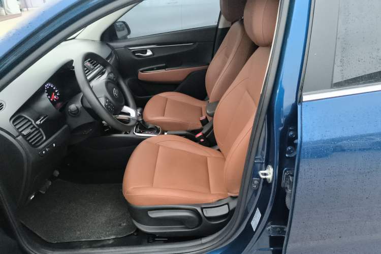 Used Kia KX Cross 2017 1.4L AT GLS