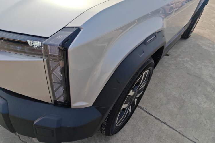 Used  03 2024 472km Four-Wheel Drive Long-Range Intelligent Advanced Version
