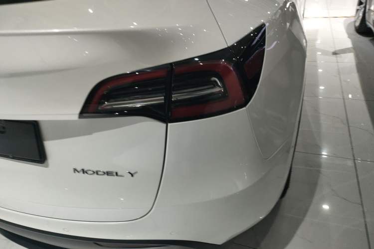 Used Tesla Model Y 2022 Rear-Wheel-Drive Version