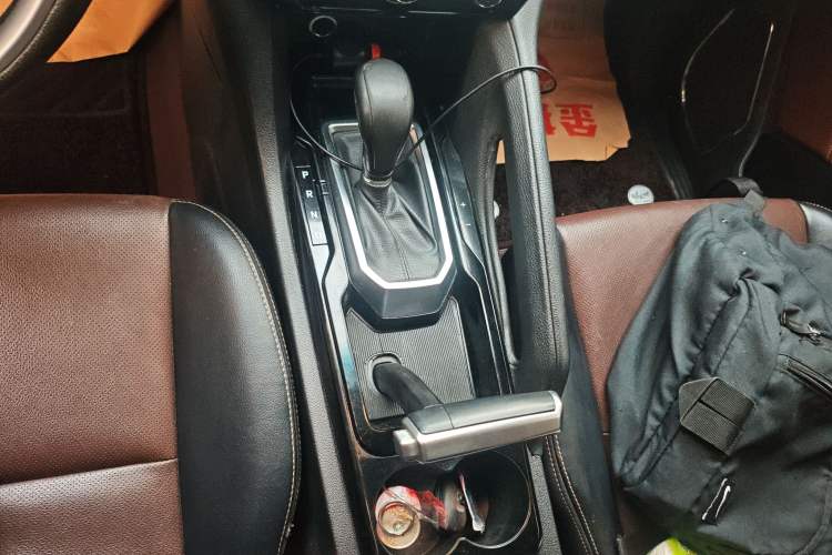 Used JMC Yusheng S350 2016 2.0T Automatic All-Wheel Drive Gasoline Ultra-Luxury 7-Seater