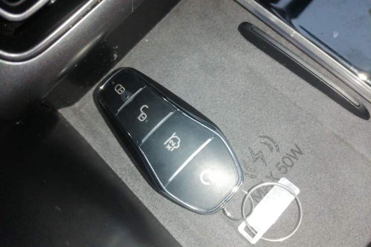 Used BYD Song L EV 2025 Intelligent Driving Version 662 km LiDAR Excellence Edition
