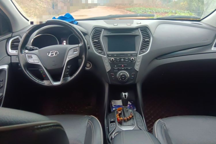 Used Hyundai Santa Fe 2017 2.0T Automatic Two-Wheel Drive Smart Version 7 Seats