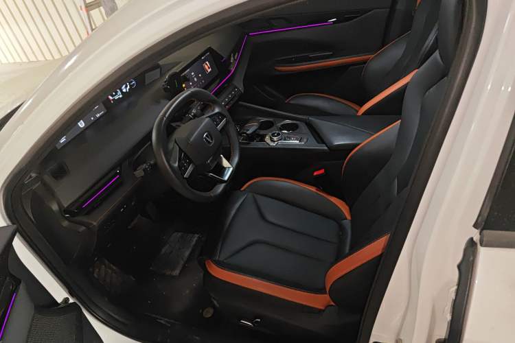 Used Changan UNI-V 2023 1.5T Prestige Model
