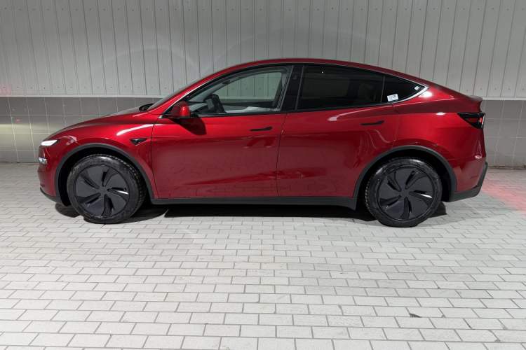 Used Tesla Model Y 2025 Rear-Wheel-Drive Version
