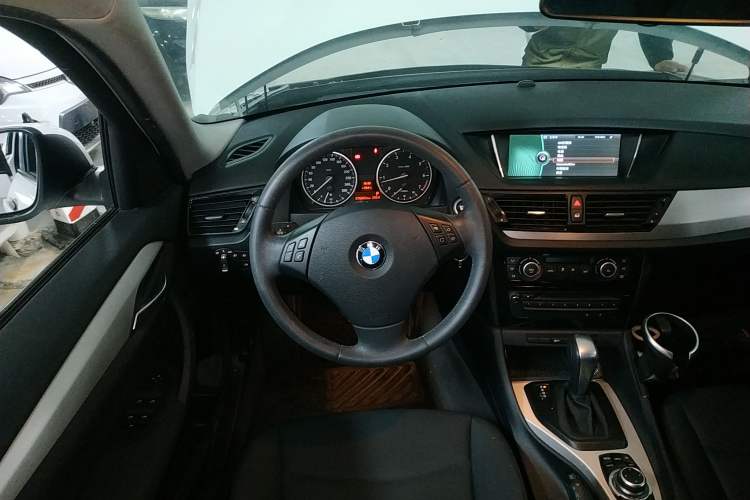 Used BMW X1 2013 sDrive18i Leading Model